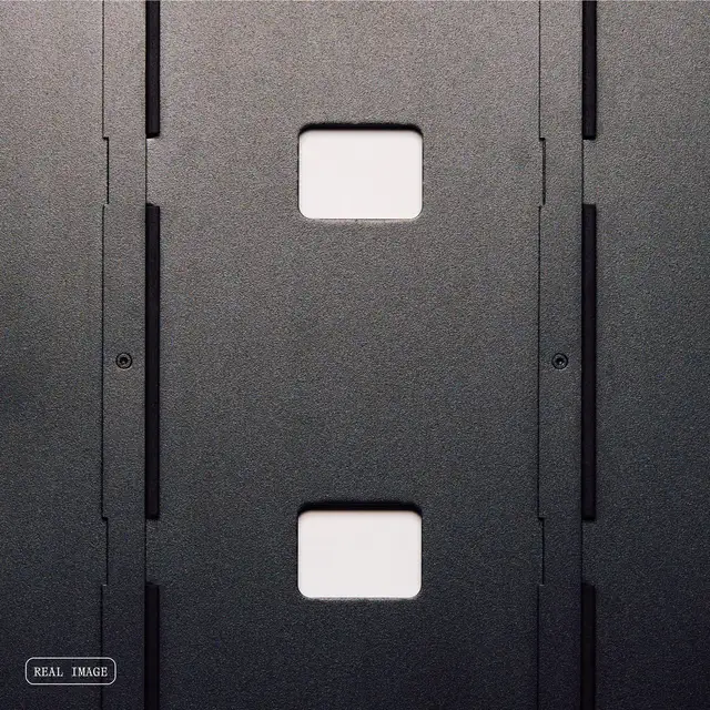 Jewel CD-16, svart aluminium Display til Cd-plater 