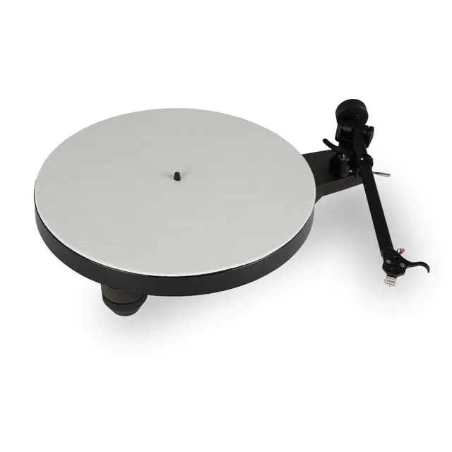 Rega Replay, platespiller Carbon pickup, RB110 arm, matt svart 