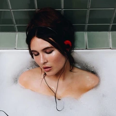Mimi Webb Confessions (LP)