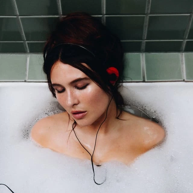 Mimi Webb Confessions (LP) 
