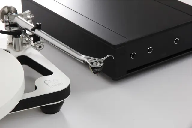 Rega Planar 10, platespiller Uten pickup, RB3000 arm, hvit 