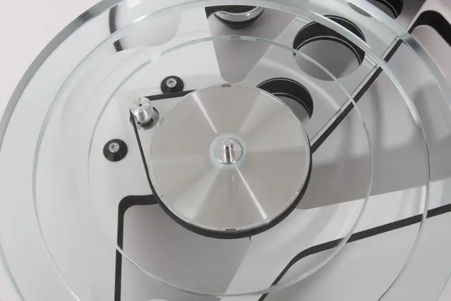 Rega Planar 8, platespiller Uten pickup, RB880 arm, NEO PSU, hvit 