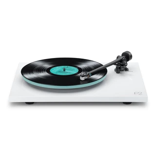 Rega Planar 2, platespiller Carbon pickup, RB220 arm, hvit