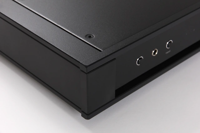 Rega Elex Mk4, forsterker 2x90 watt, MM RIAA-trinn, D/A-konverter 