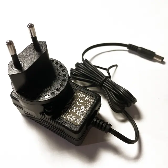 Pro-Ject Strømforsyning, 15V DC - 800ma Til spillere med 15V DC motor, se liste 